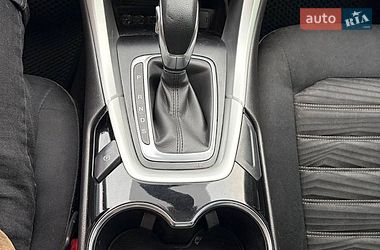 Седан Ford Fusion 2015 в Києві