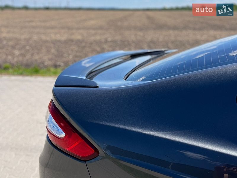 Седан Ford Fusion 2015 в Буську