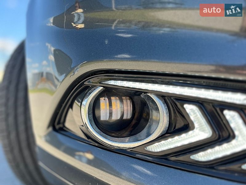 Седан Ford Fusion 2015 в Буську