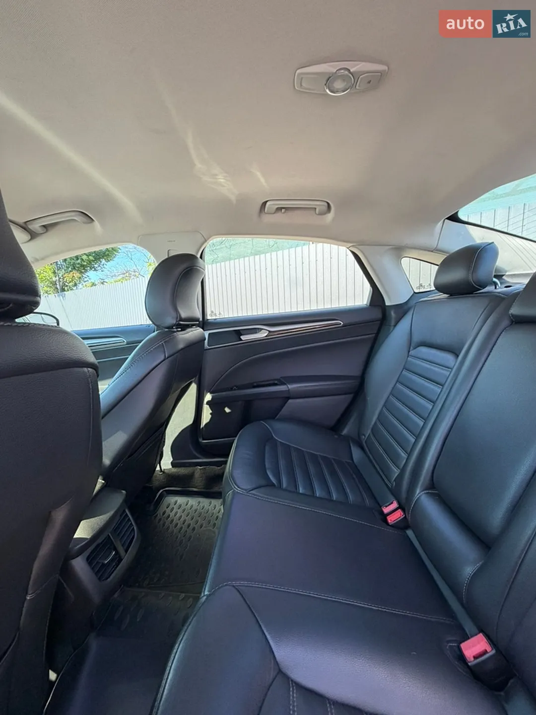 2016 Ford Fusion - мініатюра 25