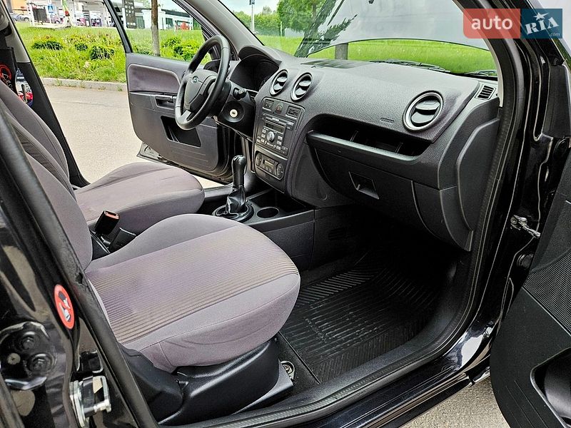 Хэтчбек Ford Fusion 2008 в Умани