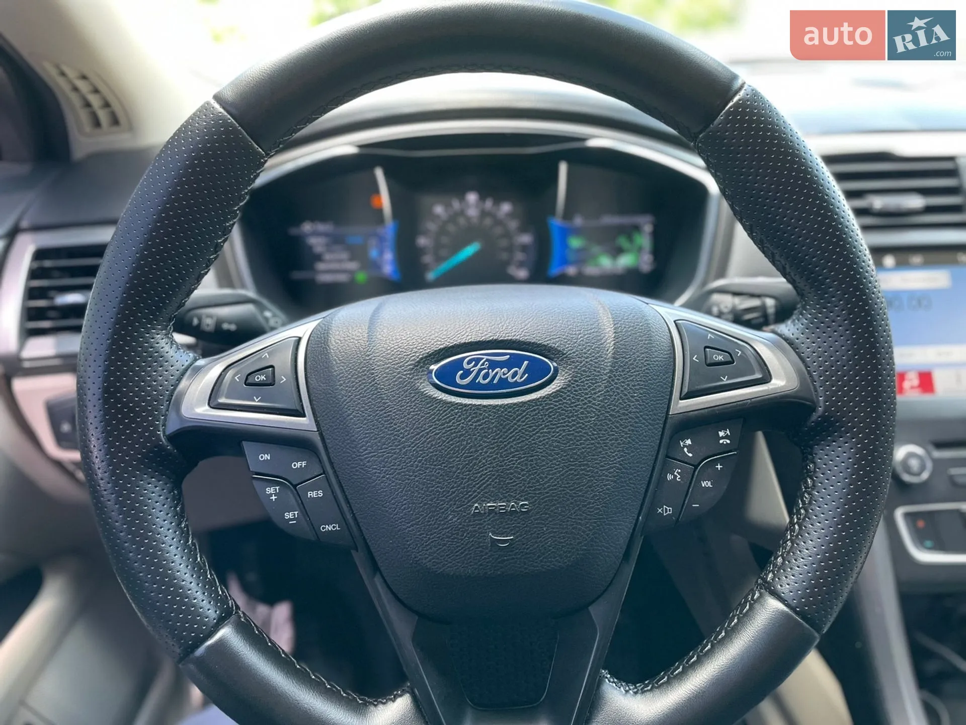 2017 Ford Fusion - мініатюра 36