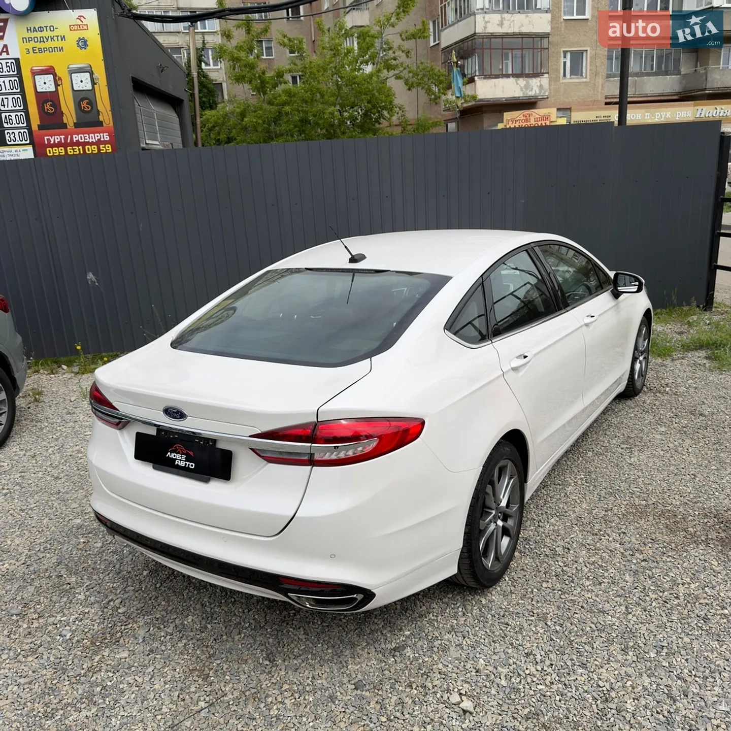 2017 Ford Fusion - мініатюра 11
