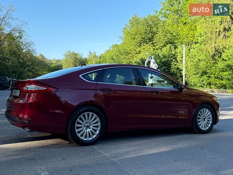 Седан Ford Fusion 2016 в Хмельнике