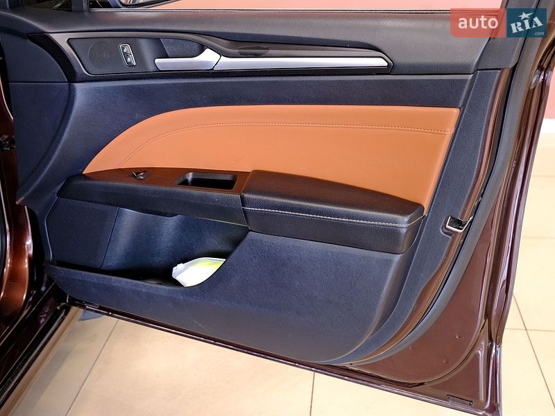 Седан Ford Fusion 2019 в Одесі