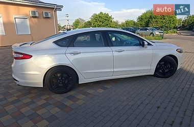 Седан Ford Fusion 2015 в Василькові