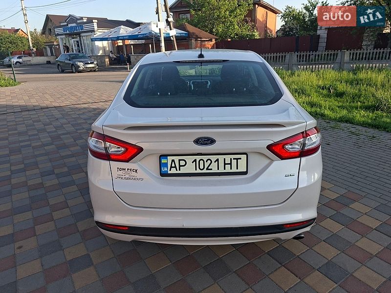 Седан Ford Fusion 2015 в Василькові