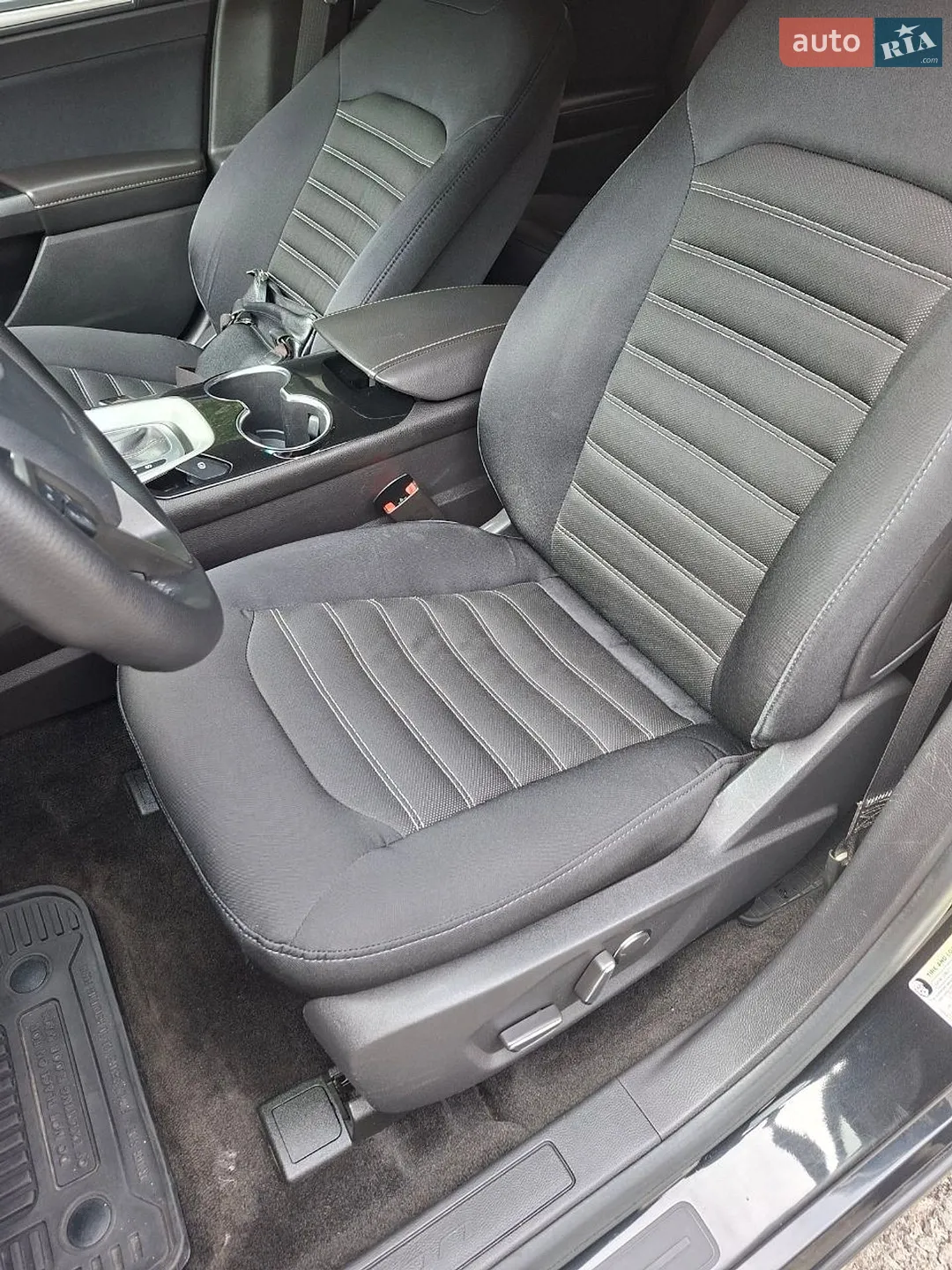 2014 Ford Fusion - мініатюра 19