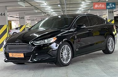 Седан Ford Fusion 2015 в Одесі
