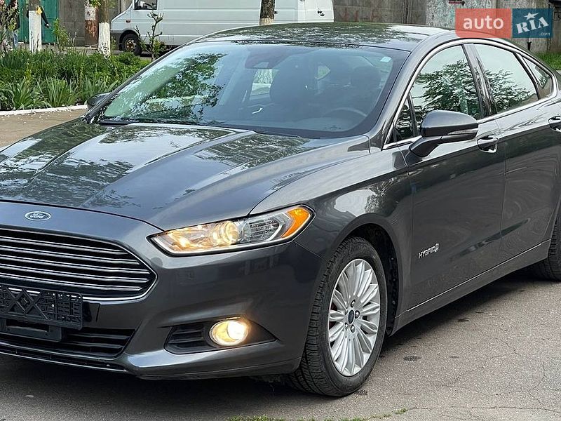 Седан Ford Fusion 2013 в Одесі