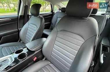 Седан Ford Fusion 2013 в Одесі