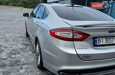 Седан Ford Fusion 2015 в Хоролі
