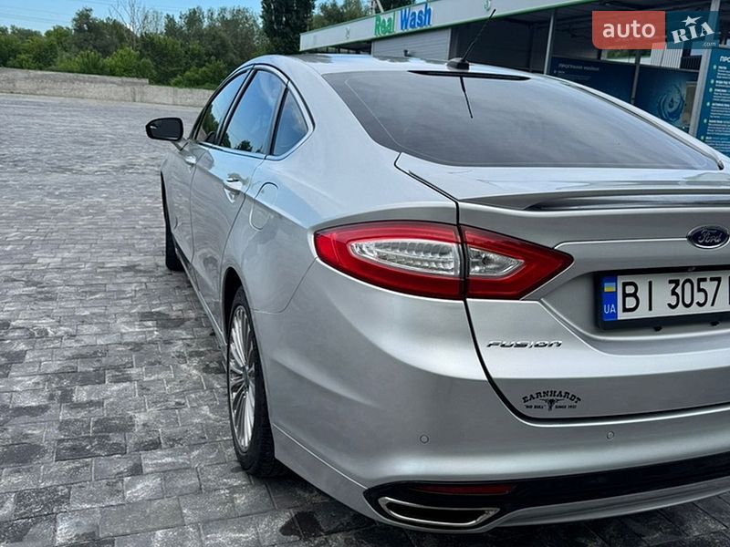 Седан Ford Fusion 2015 в Хоролі