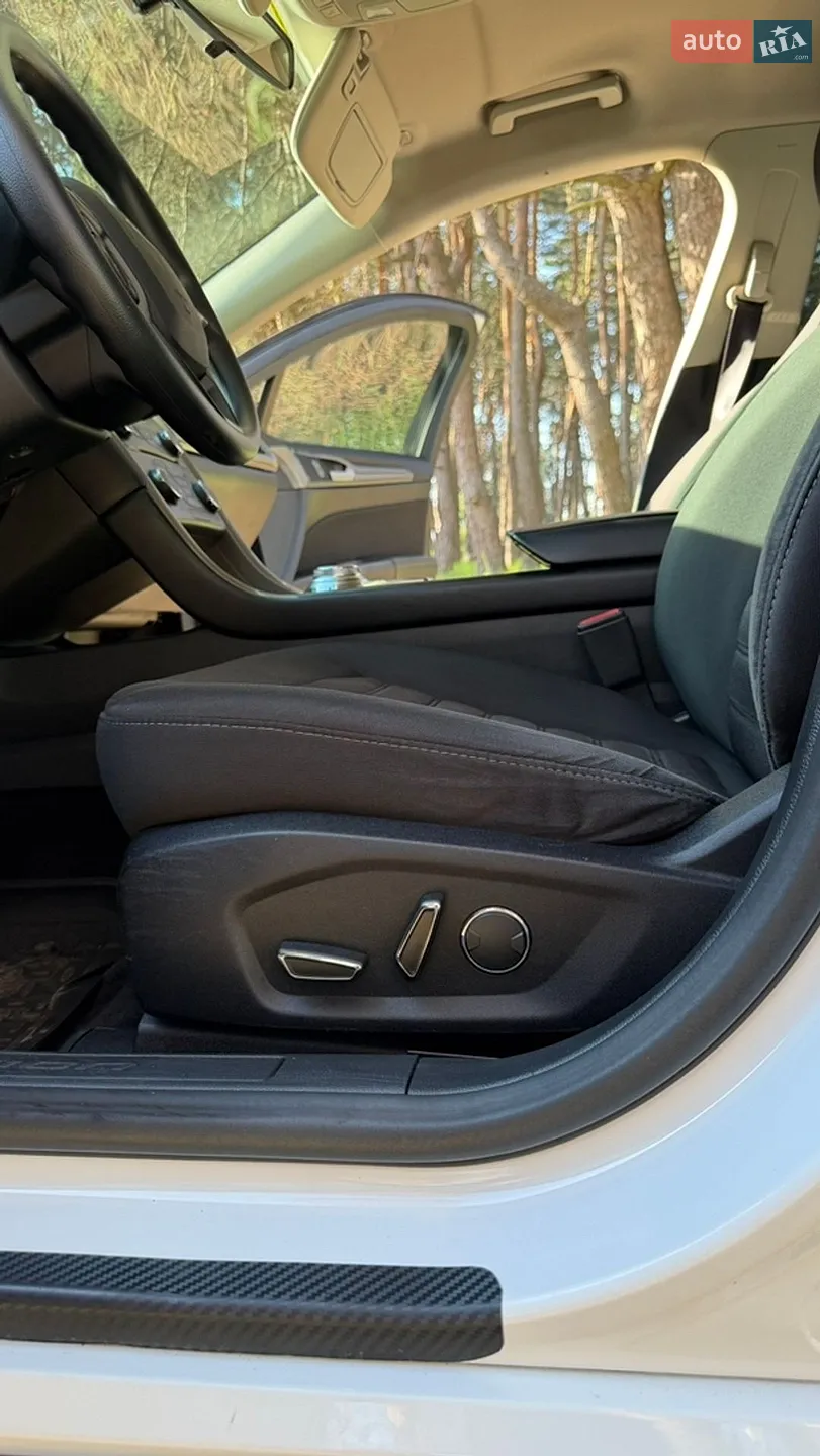2016 Ford Fusion - мініатюра 12