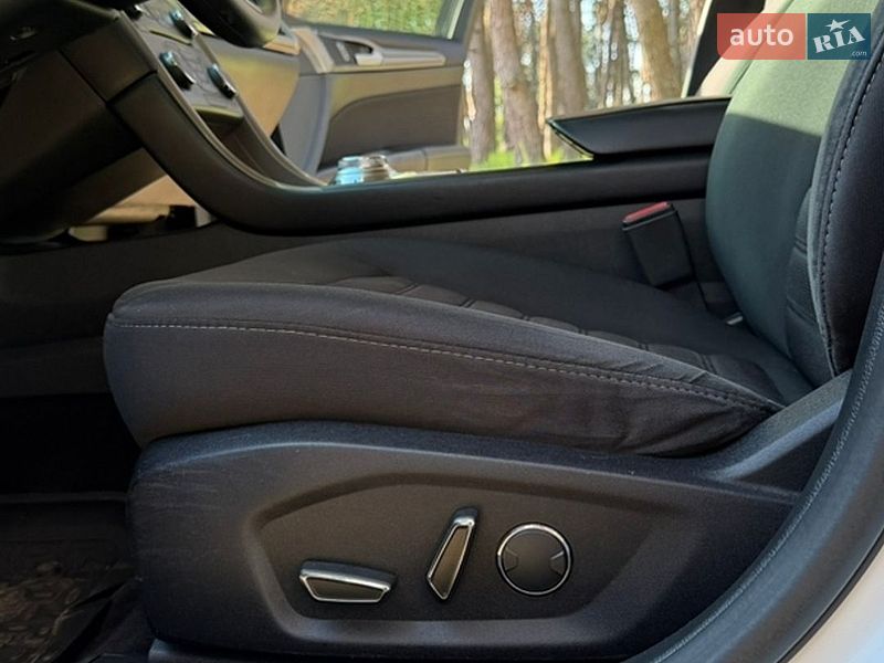 Седан Ford Fusion 2016 в Сумах