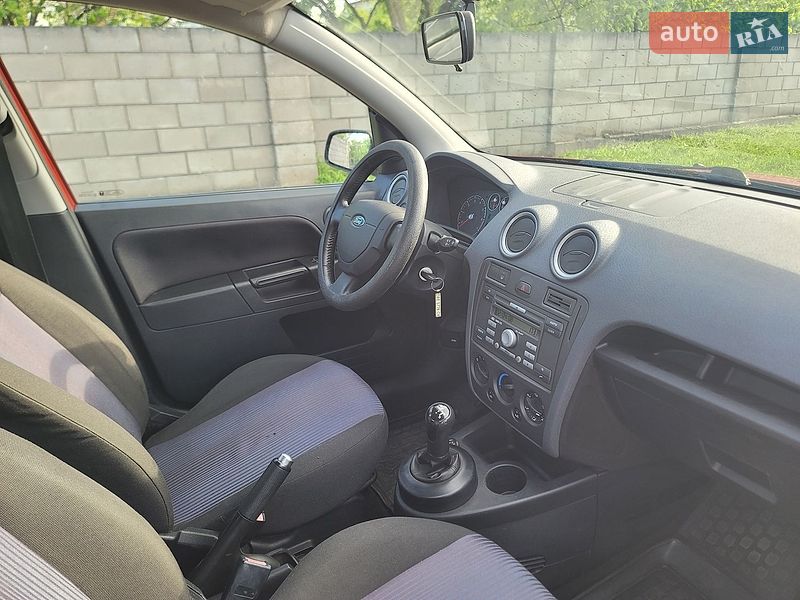 Хэтчбек Ford Fusion 2008 в Каменском