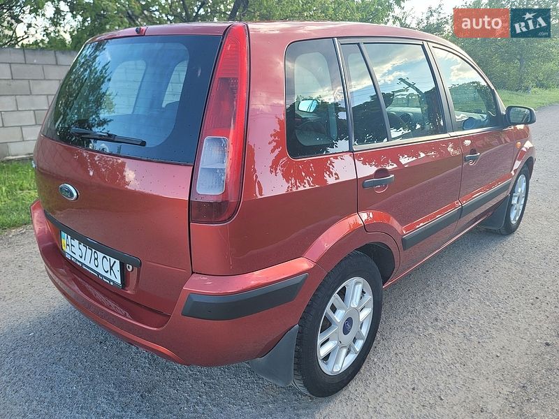 Хэтчбек Ford Fusion 2008 в Каменском