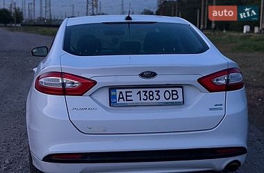 Седан Ford Fusion 2013 в Павлограді