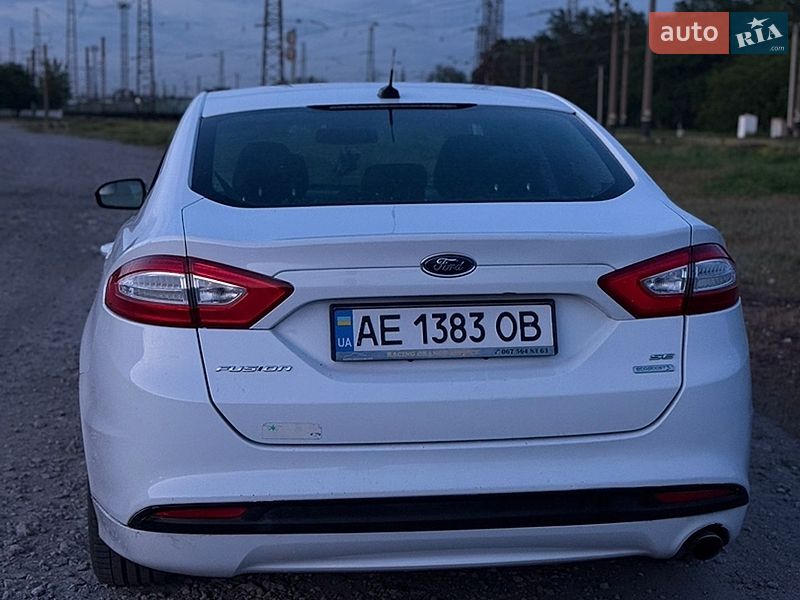 Седан Ford Fusion 2013 в Павлограді