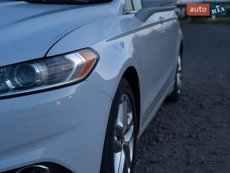 Седан Ford Fusion 2013 в Павлограді