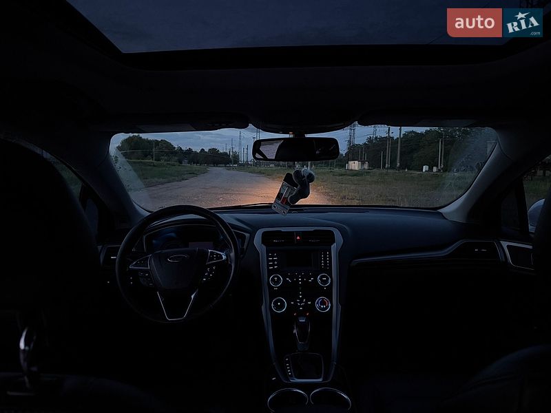Седан Ford Fusion 2013 в Павлограді