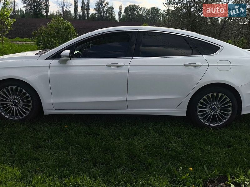 Седан Ford Fusion 2014 в Сумах
