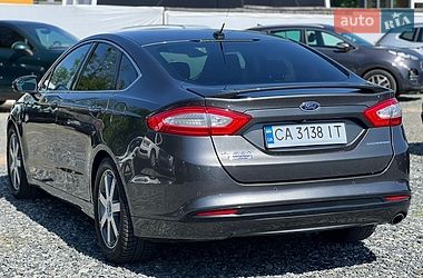 Седан Ford Fusion 2015 в Умани