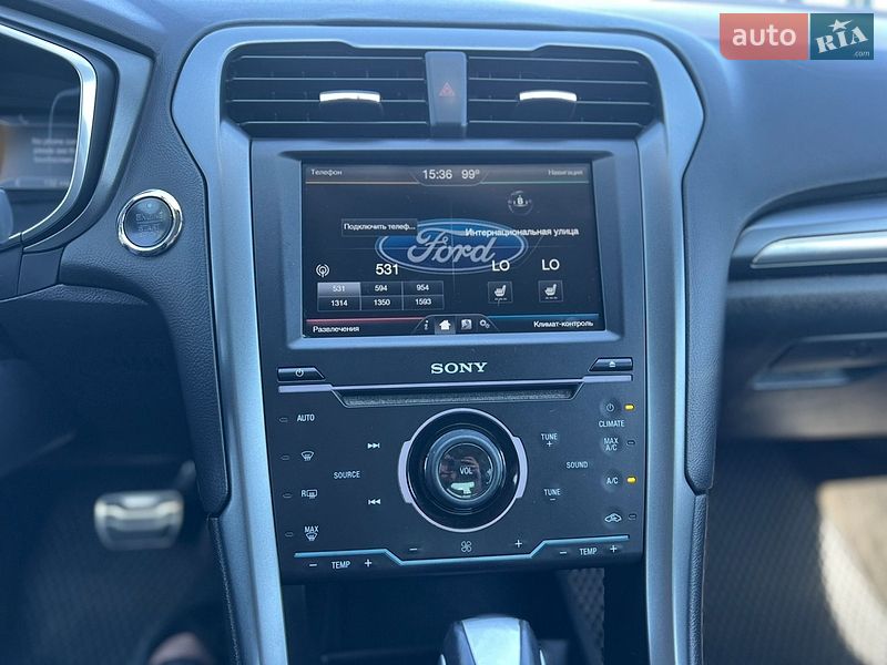 Седан Ford Fusion 2015 в Умани