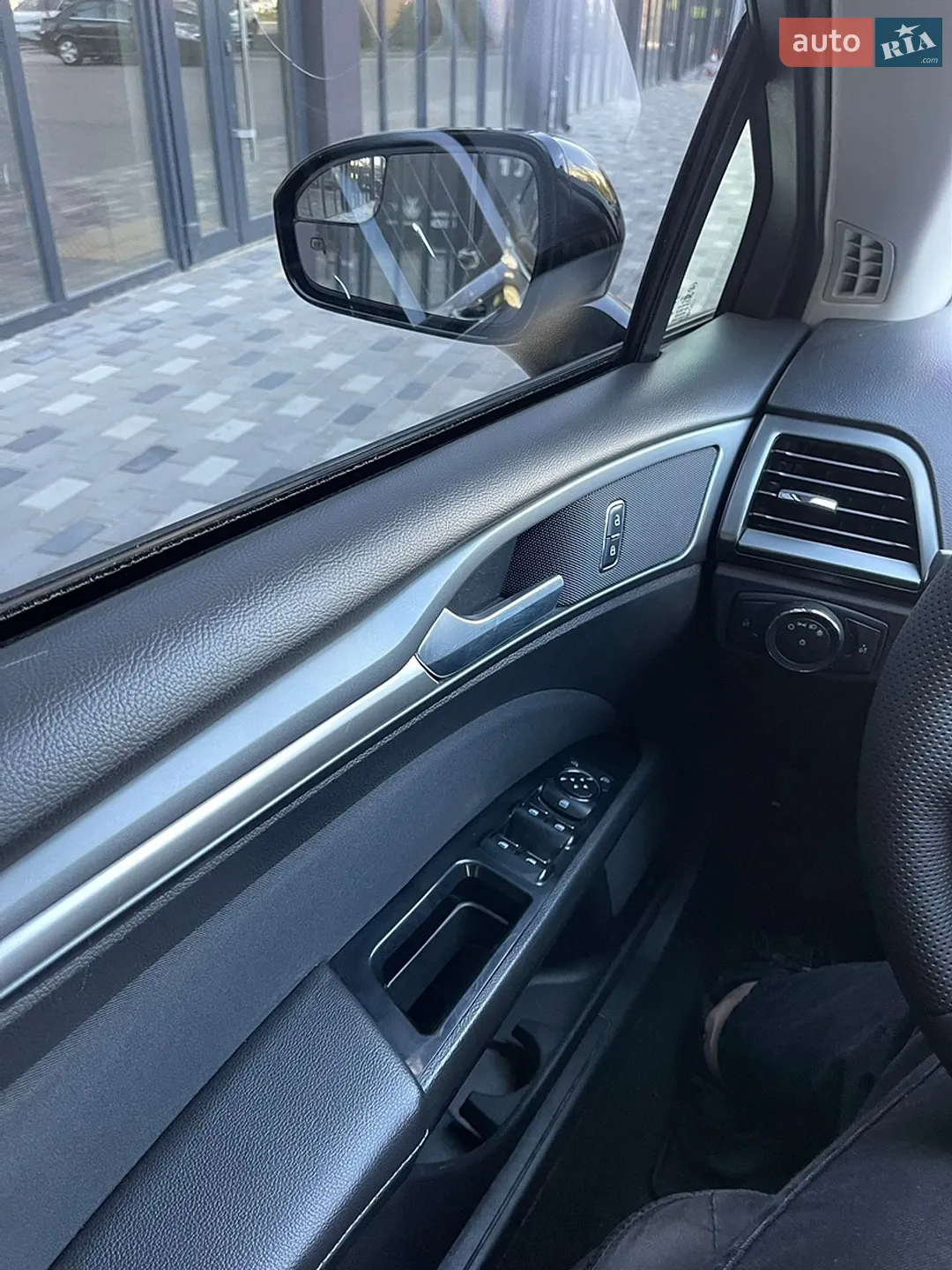 2016 Ford Fusion - мініатюра 29