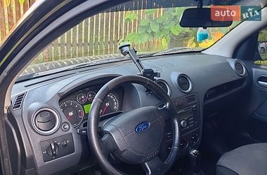 Хэтчбек Ford Fusion 2007 в Черновцах