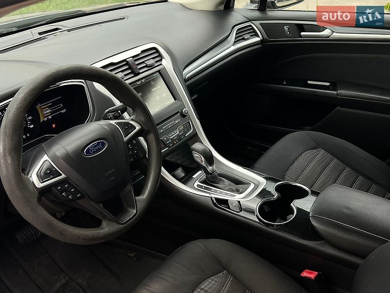 Седан Ford Fusion 2016 в Львове