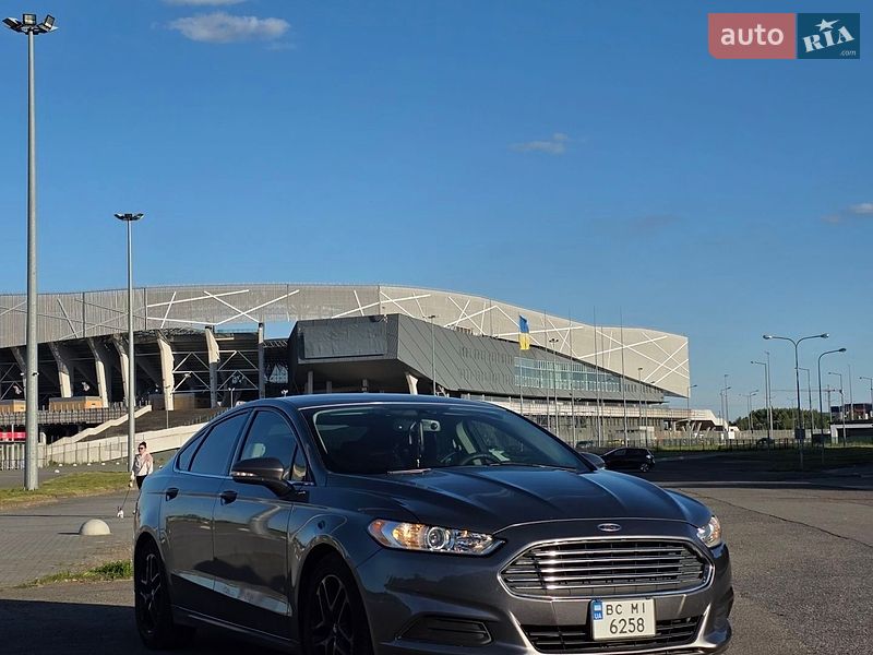 Седан Ford Fusion 2014 в Львові