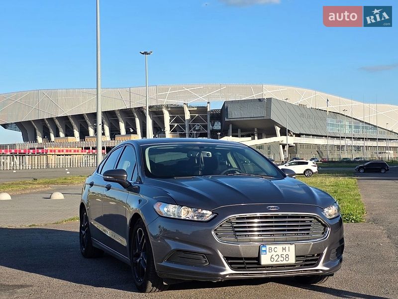 Седан Ford Fusion 2014 в Львові