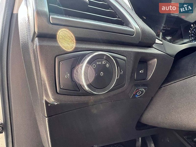Седан Ford Fusion 2015 в Львові