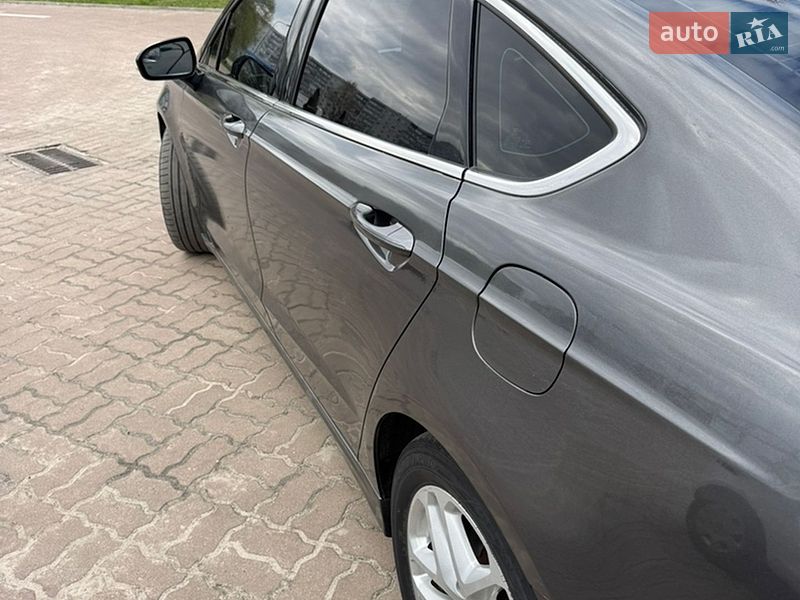Седан Ford Fusion 2015 в Сумах