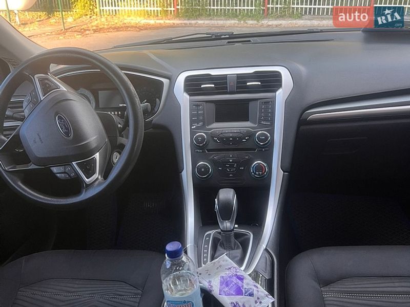 Седан Ford Fusion 2016 в Дніпрі