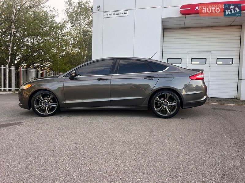 Седан Ford Fusion 2016 в Дніпрі