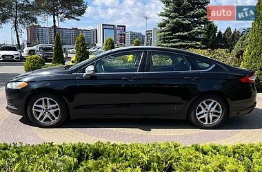 Седан Ford Fusion 2016 в Львові