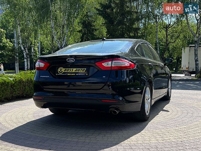Седан Ford Fusion 2016 в Львові