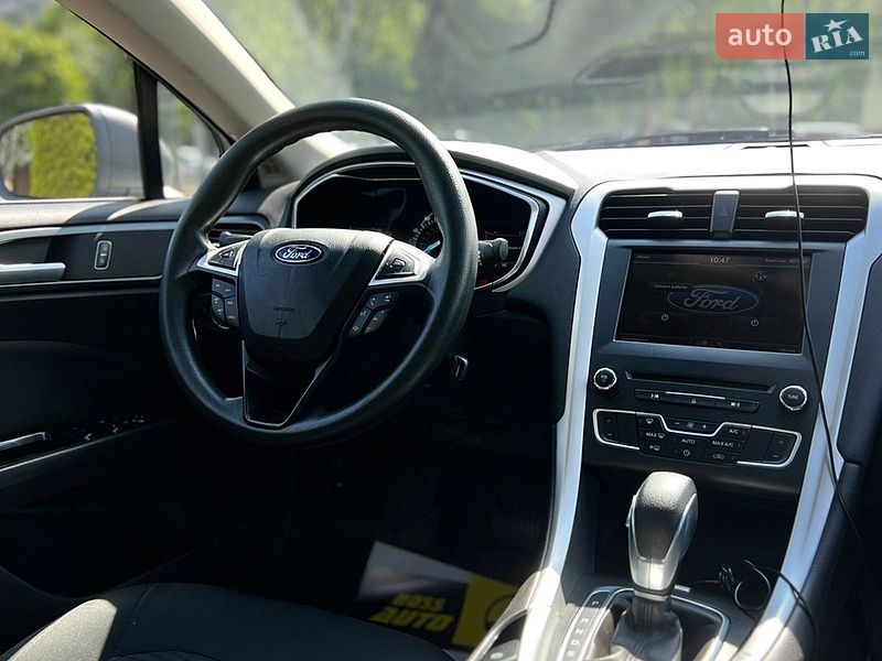 Седан Ford Fusion 2016 в Львові