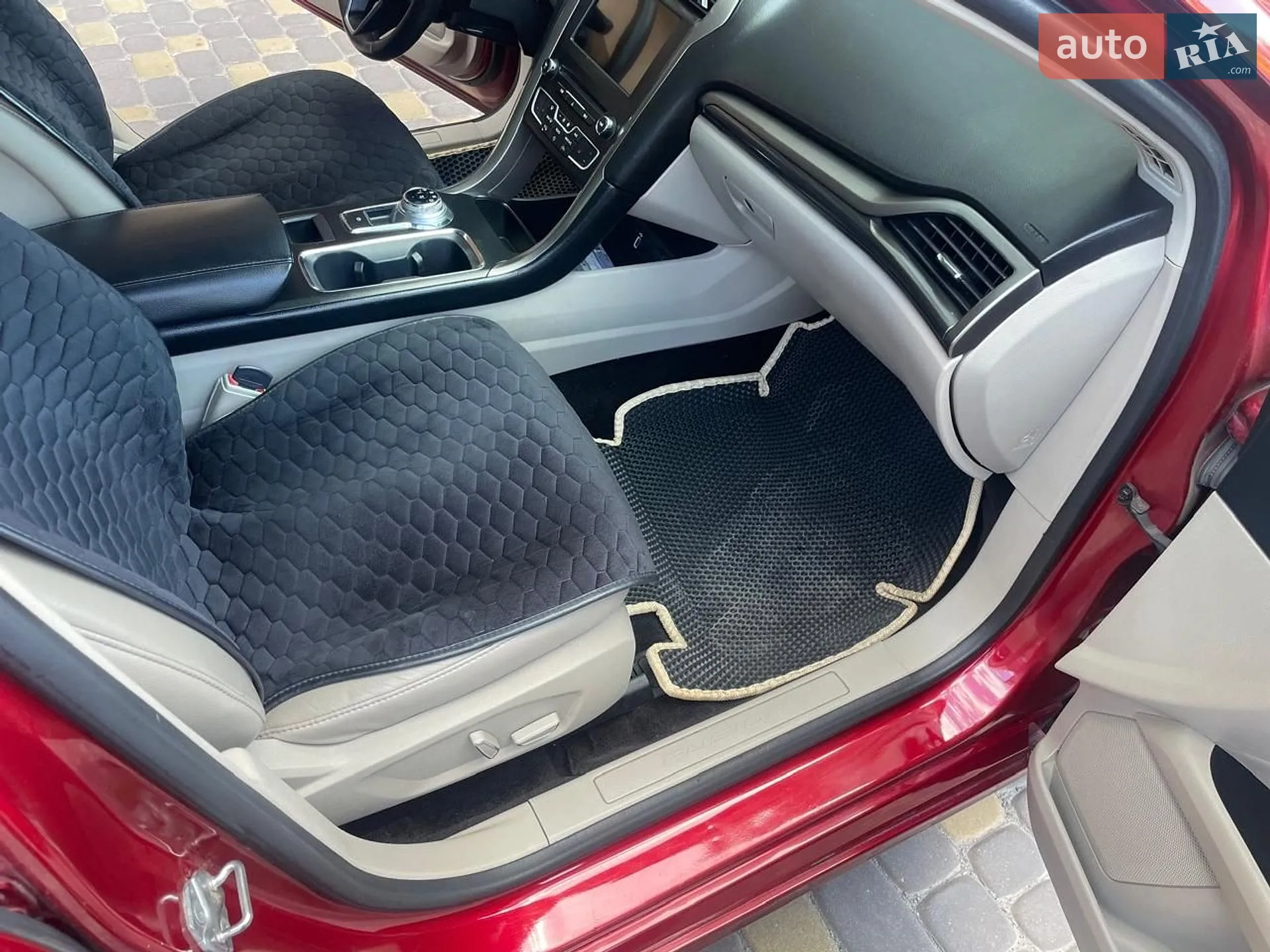 2016 Ford Fusion - мініатюра 16