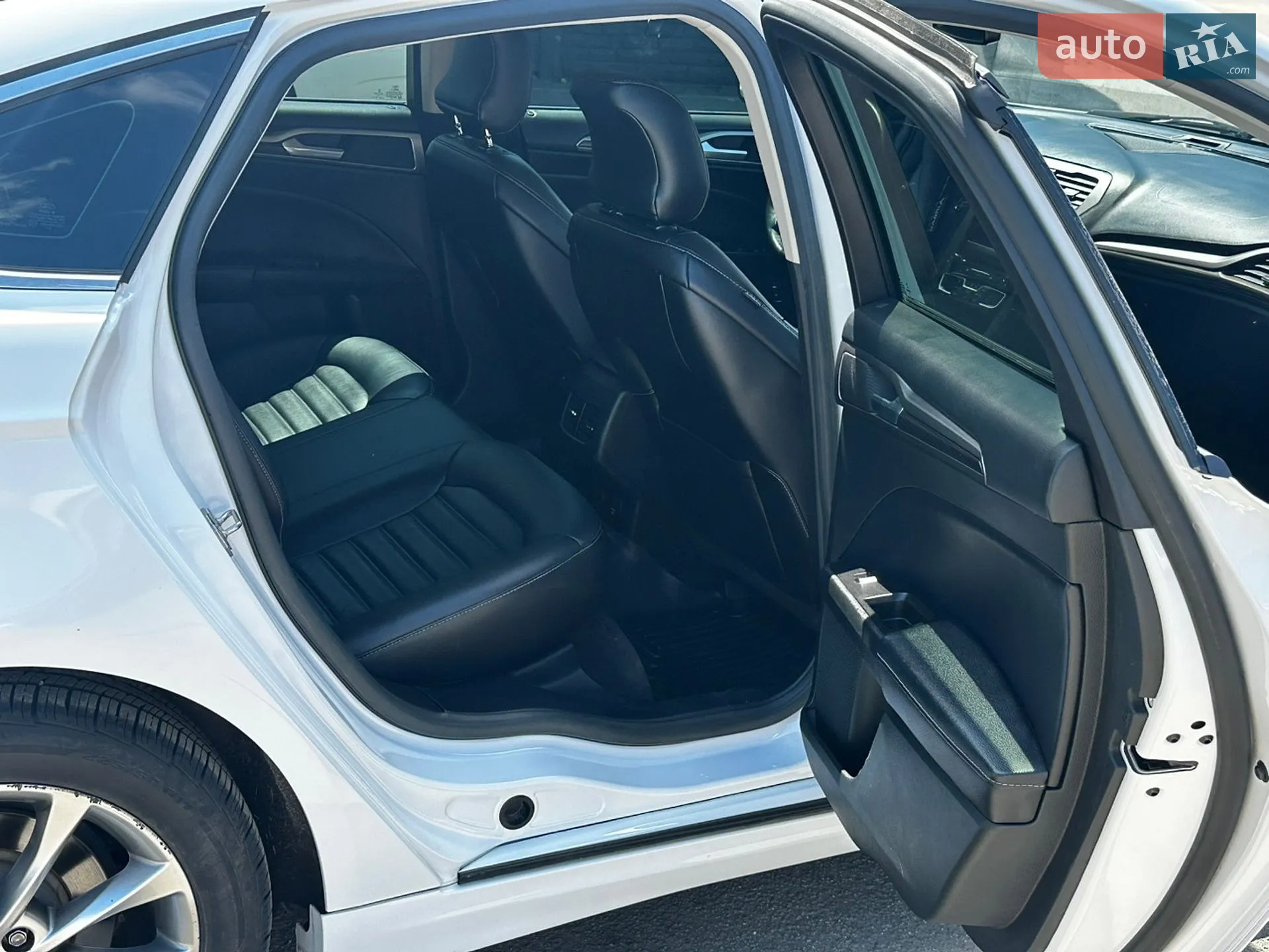 2016 Ford Fusion - мініатюра 11