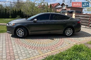 Седан Ford Fusion 2014 в Львові
