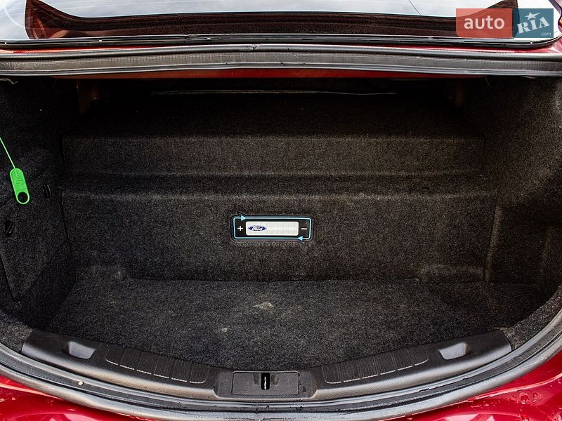 Седан Ford Fusion 2015 в Львові
