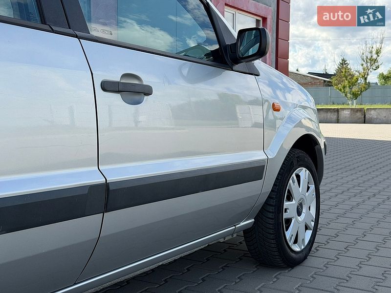 Хетчбек Ford Fusion 2008 в Лубнах