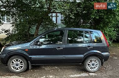 Хетчбек Ford Fusion 2008 в Львові