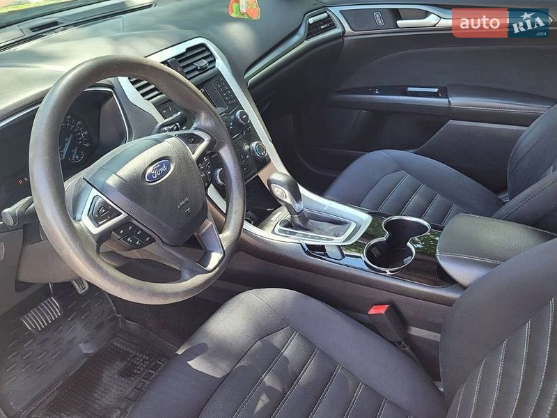 Седан Ford Fusion 2013 в Чорткові