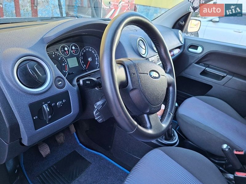 Хетчбек Ford Fusion 2006 в Чернігові
