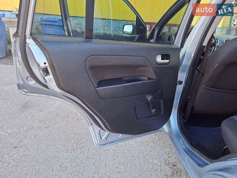 Хетчбек Ford Fusion 2006 в Чернігові