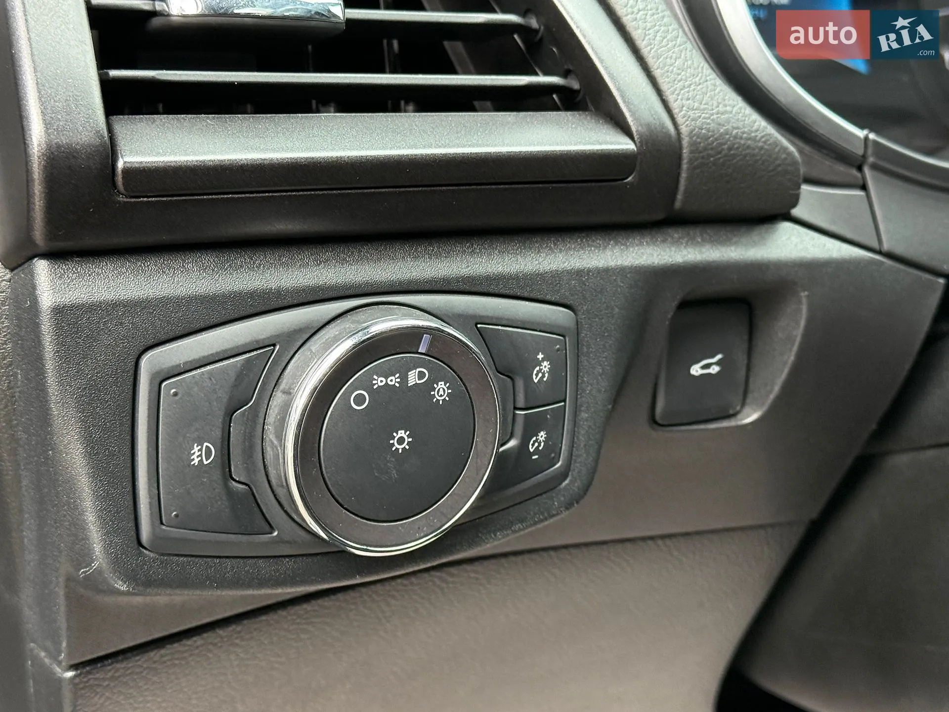 2019 Ford Fusion - мініатюра 28